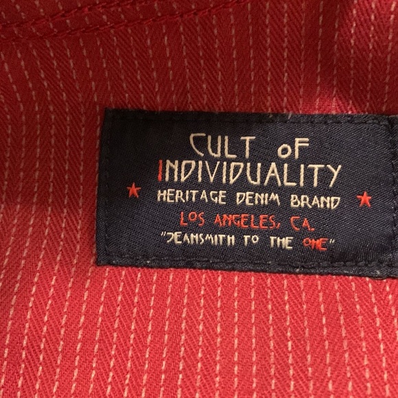 Cult of Individuality Logan Distressed Denim Short With Frayed trim - Picture 10 of 16